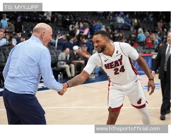 鲍威尔单场投中9记三分手感火热观察对手防守策略