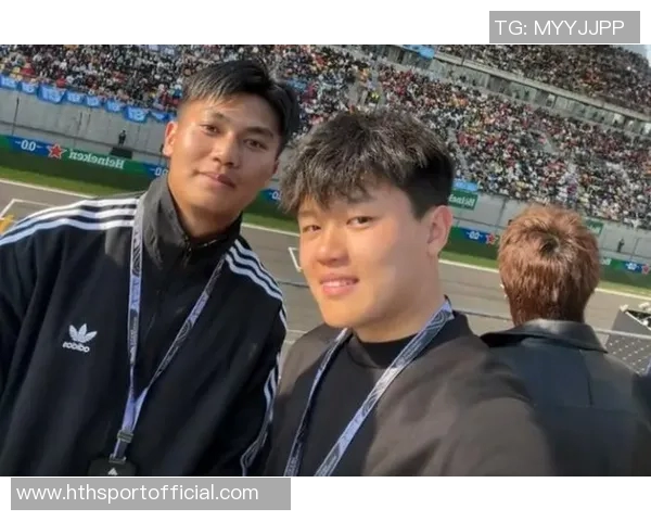 杨希与蒯纪闻社媒互动引发加盟海港猜想蒯纪闻回应上海港问题 杨希与蒯纪闻社媒互动引发加盟海港猜想蒯纪闻回应上海港问题